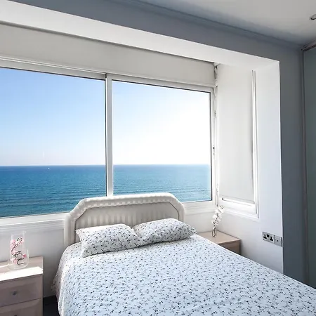Laila's Seaview Penthouse Apartamento *