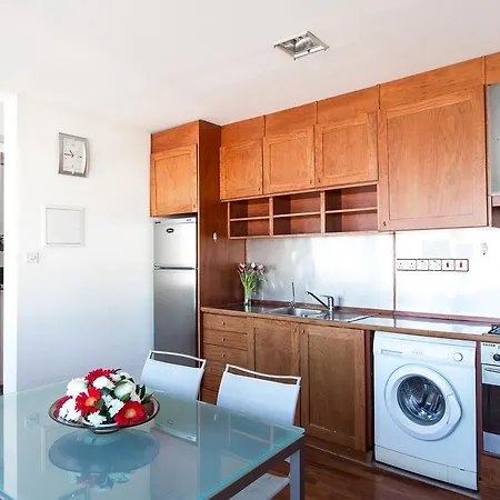 Laila's Seaview Penthouse Apartamento Larnaca